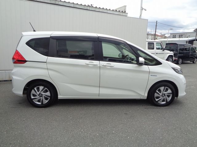 HONDA FREED HYBRID 2018