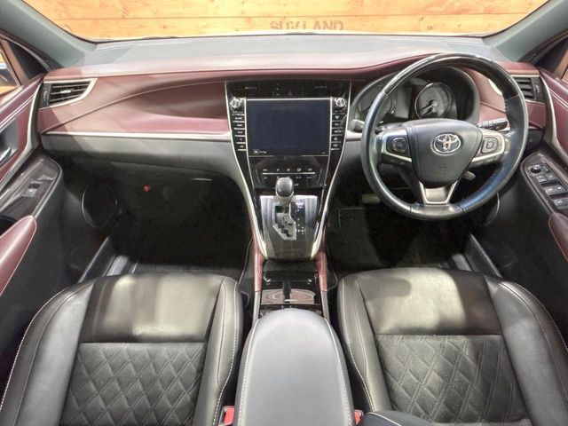 TOYOTA HARRIER HYBRID 2018