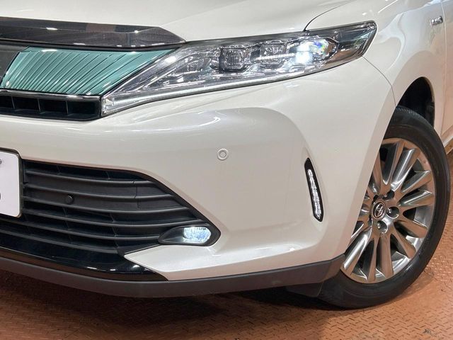 TOYOTA HARRIER HYBRID 2018