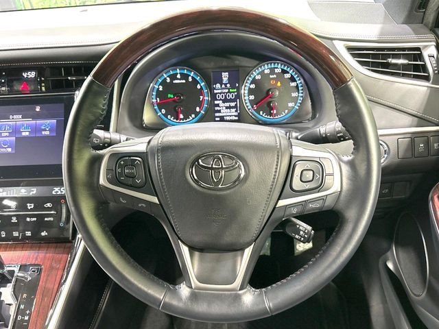 TOYOTA HARRIER 4WD 2014