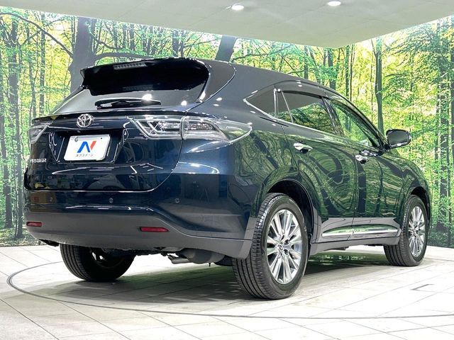 TOYOTA HARRIER 4WD 2014