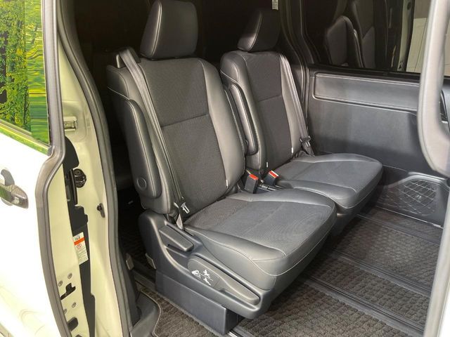 TOYOTA ESQUIRE HYBRID 2018