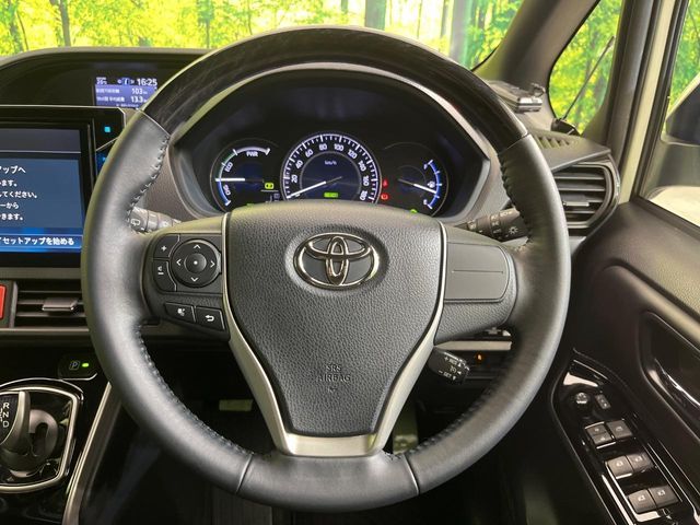 TOYOTA ESQUIRE HYBRID 2018