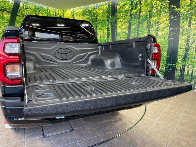 TOYOTA HILUX 4WD 2023