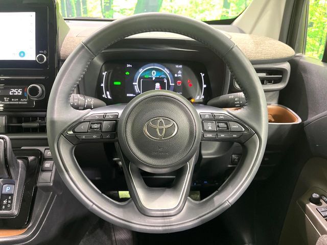 TOYOTA SIENTA HYBRID 2022