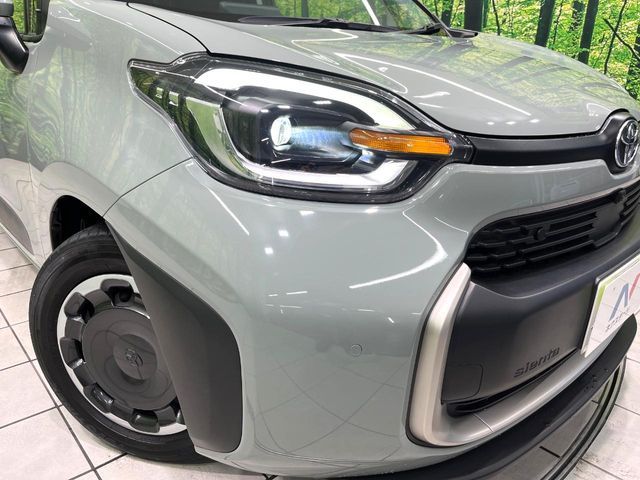 TOYOTA SIENTA HYBRID 2022