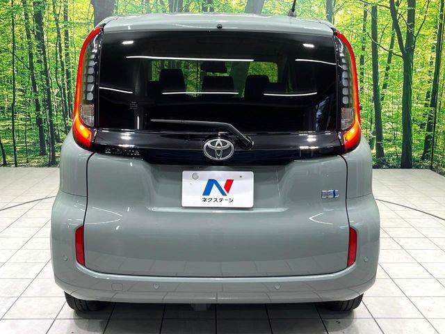 TOYOTA SIENTA HYBRID 2022