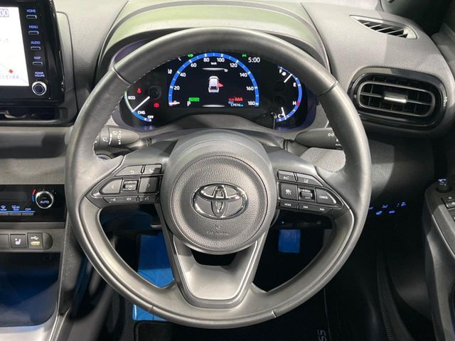 TOYOTA YARIS CROSS HYBRID 2022