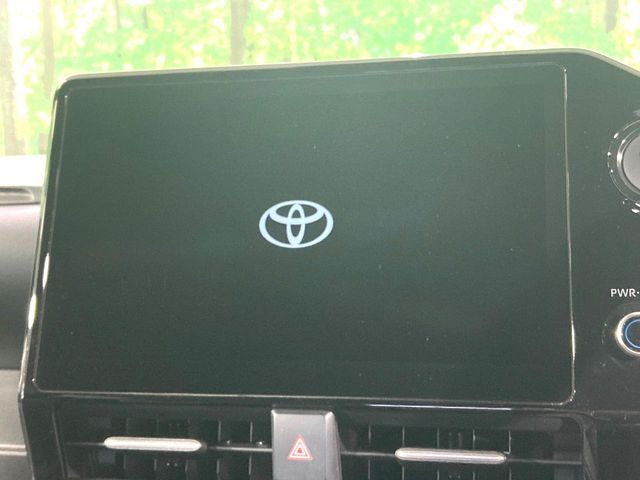 TOYOTA VOXY HYBRID 2023