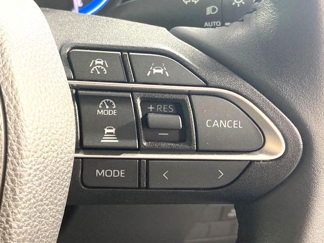 TOYOTA VOXY HYBRID 2023