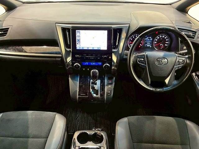 TOYOTA VELLFIRE 2020