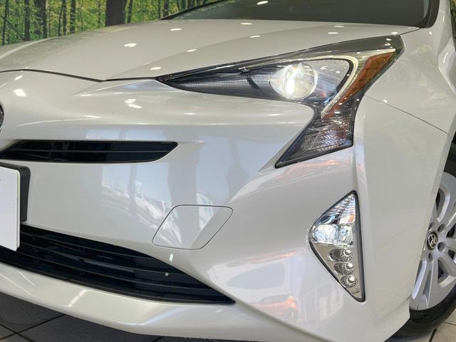 TOYOTA PRIUS 2016