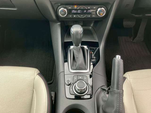 MAZDA AXELA SPORTS 2016