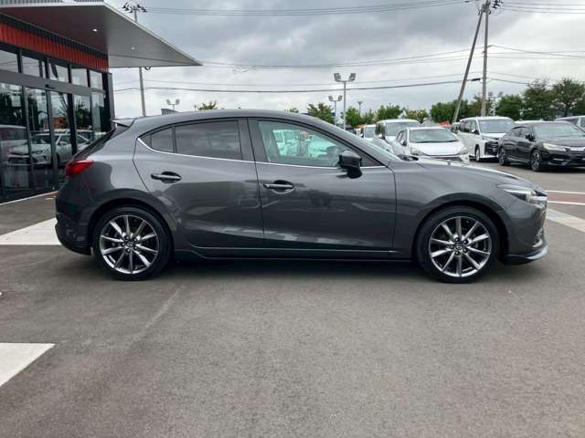 MAZDA AXELA SPORTS 2016