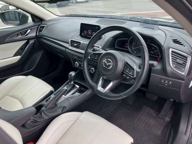 MAZDA AXELA SPORTS 2016