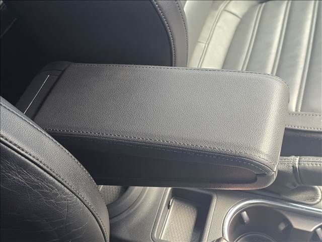 VOLKSWAGEN VOLKSWAGEN The BEETLE 2012