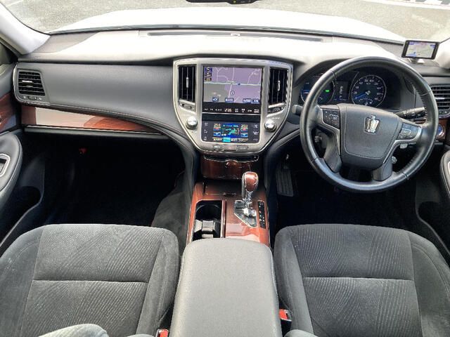 TOYOTA CROWN sedan hybrid 4WD 2014