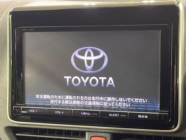 TOYOTA VOXY 2015