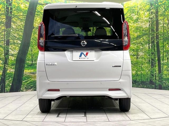 NISSAN ROOX 2022