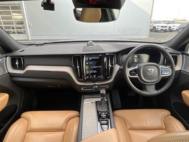 VOLVO VOLVO XC60 2017