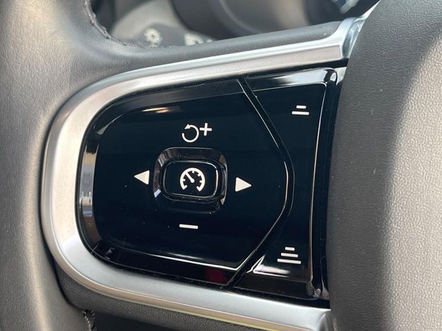 VOLVO VOLVO XC60 2017