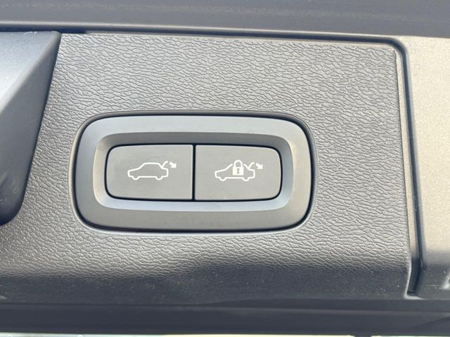 VOLVO VOLVO XC60 2017