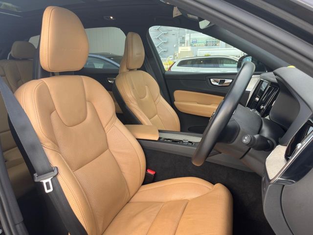 VOLVO VOLVO XC60 2017