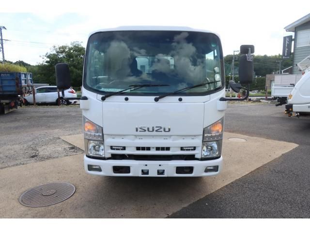 ISUZU ELF 2013