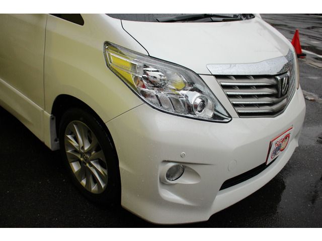 TOYOTA ALPHARD 2010