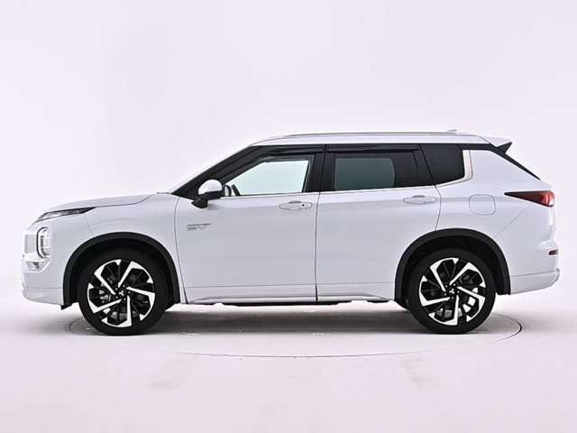 MITSUBISHI OUTLANDER PHEV 2023