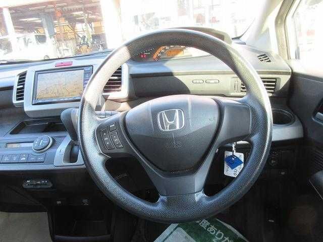 HONDA FREED 2010