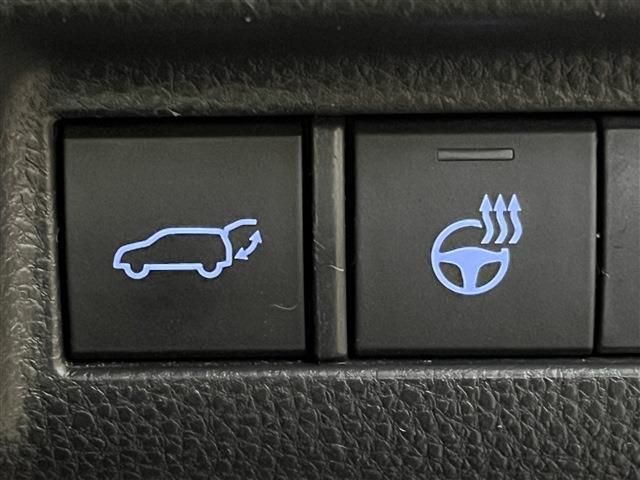 TOYOTA HARRIER HYBRID 2021