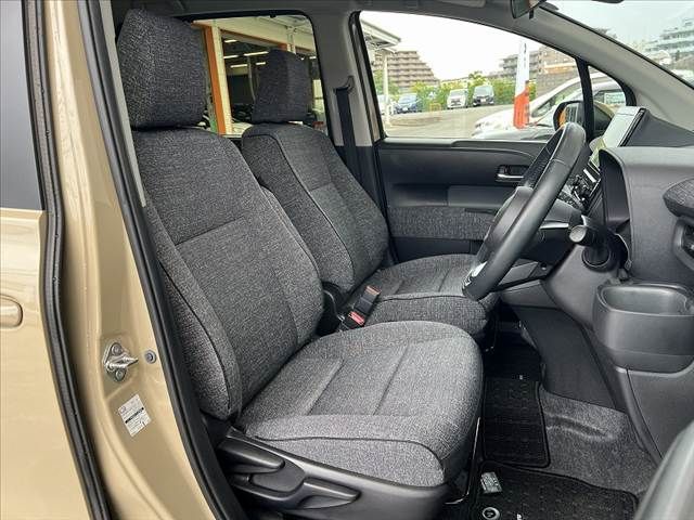 TOYOTA SIENTA HYBRID 2022