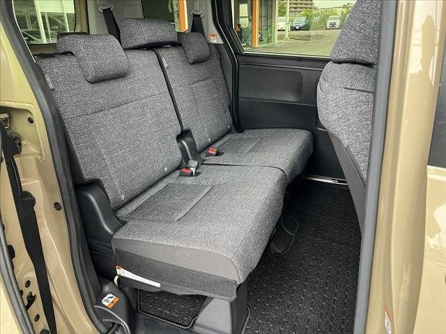 TOYOTA SIENTA HYBRID 2022