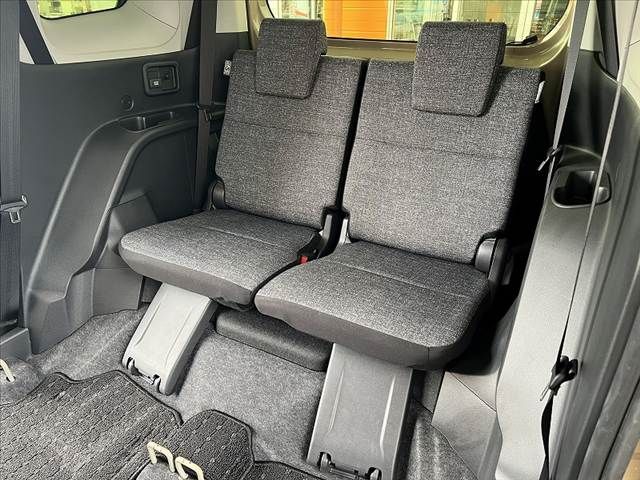 TOYOTA SIENTA HYBRID 2022