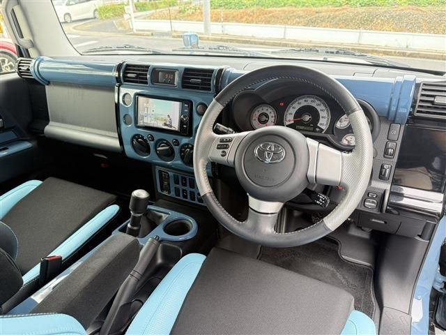 TOYOTA FJ CRUISER 4WD 2017