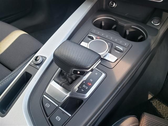 AUDI ????A4???? 2019