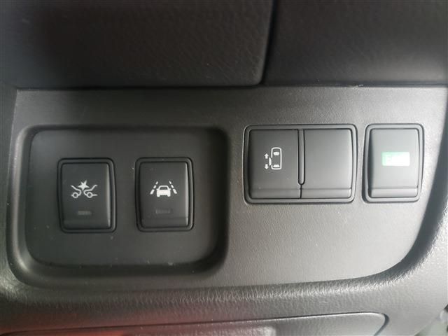 NISSAN SERENA  S-HYBRID 2014