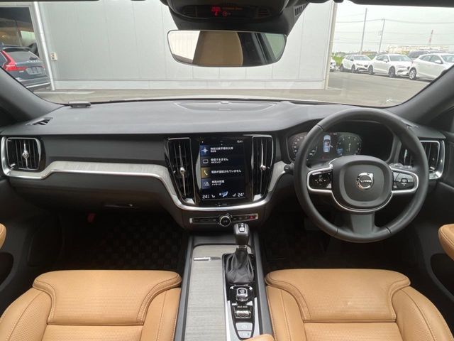 VOLVO VOLVO V60 2020