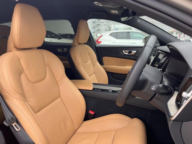 VOLVO VOLVO V60 2020