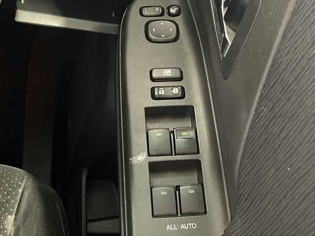 TOYOTA VELLFIRE 2010