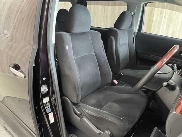 TOYOTA VELLFIRE 2010