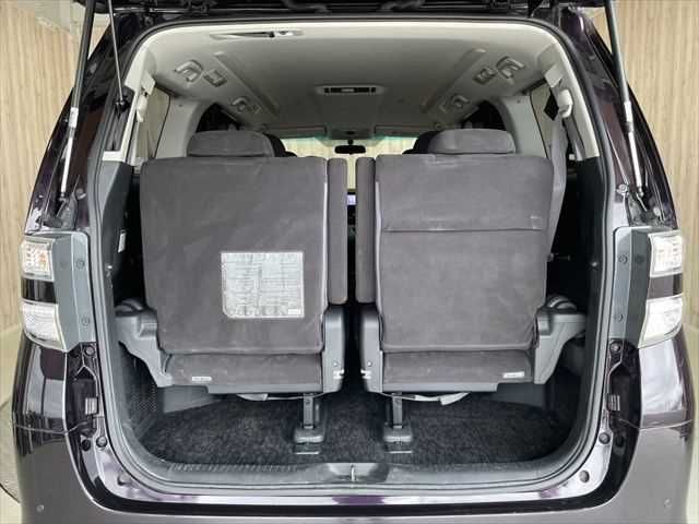 TOYOTA VELLFIRE 2010