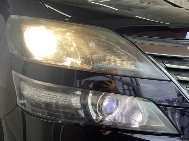 TOYOTA VELLFIRE 2010