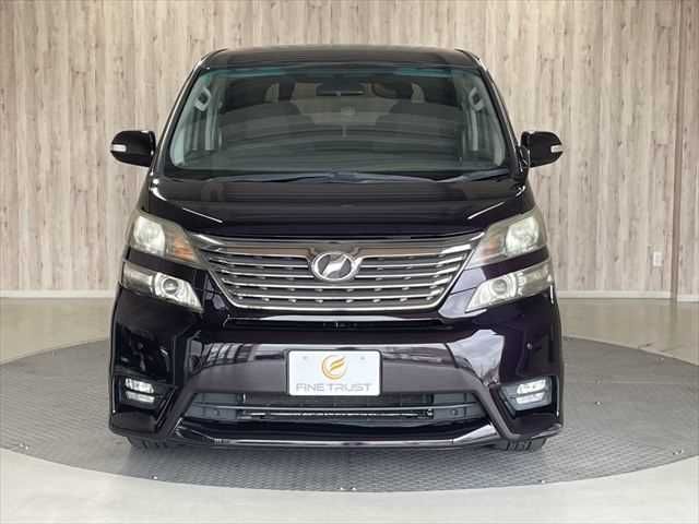TOYOTA VELLFIRE 2010