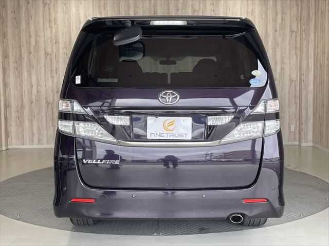 TOYOTA VELLFIRE 2010