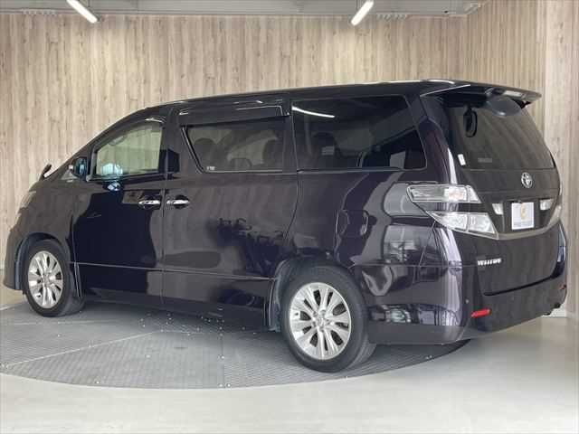 TOYOTA VELLFIRE 2010