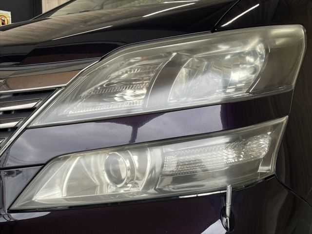 TOYOTA VELLFIRE 2010