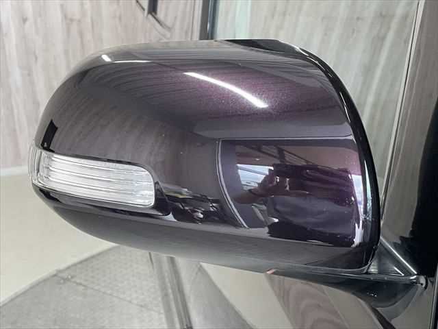 TOYOTA VELLFIRE 2010