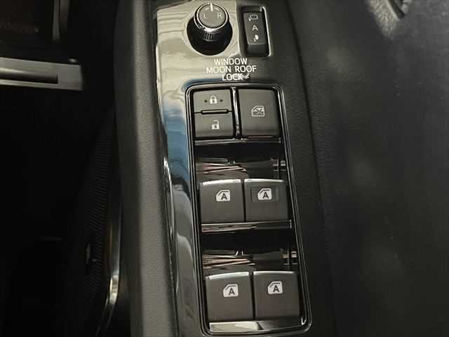 TOYOTA VELLFIRE  HYBRID 4WD 2015